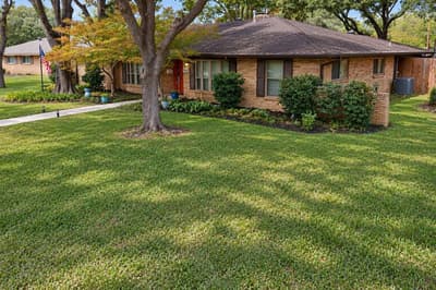 910 Sharpshire Street, Grand Prairie TX 75050 - Photo 2