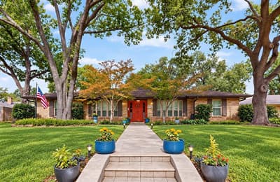 910 Sharpshire Street, Grand Prairie TX 75050