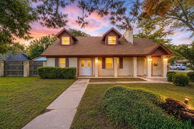 1700 Chip N Dale Drive, Arlington TX 76012