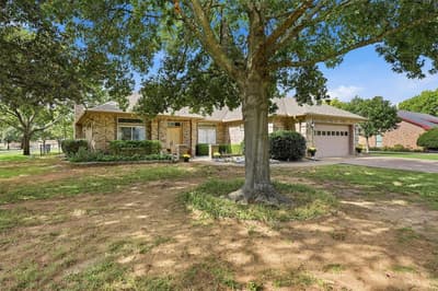 107 Navajo Trail, Lake Kiowa TX 76240 - Photo 2