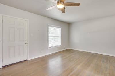 4930 Donnelly Avenue, Fort Worth TX 76107 - Photo 5