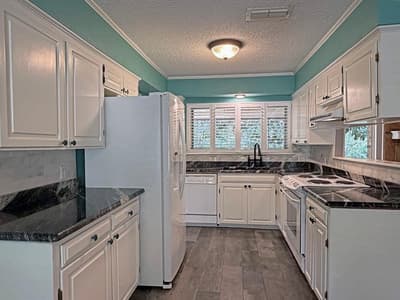 1006 Bel Air Drive, Athens TX 75751 - Photo 3