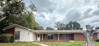 1500 S Houston, Denison TX 75020
