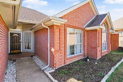 115 S Blue Bonnet Circle, Justin TX 76247 - Photo 2