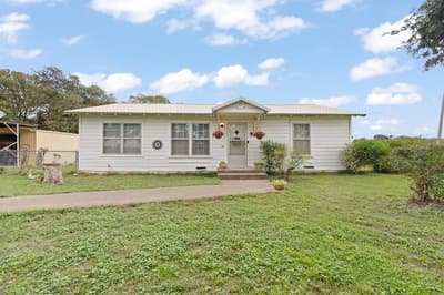 3320 N Main Street, Cleburne TX 76033