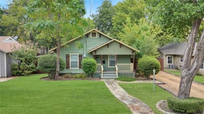 914 W Sunset Street, Grapevine TX 76051