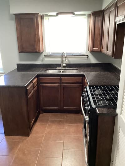 1811 E Lovers Lane, Arlington TX 76010 - Photo 4
