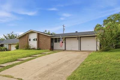 2008 Addington Street, Irving TX 75062 - Photo 3