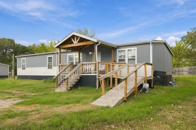 138 Kelly Court, Azle TX 76020