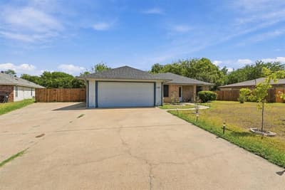 1307 Berry Drive, Cleburne TX 76033 - Photo 2