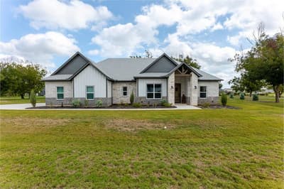 6015 Bonanza Drive # D, Granbury TX 76049 - Photo 3