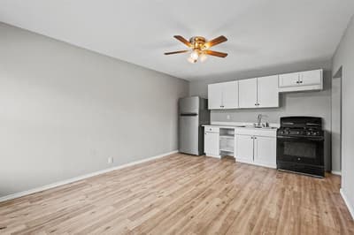 701 W Hull A & B Street, Denison TX 75020 - Photo 3