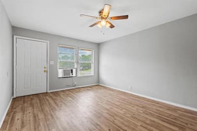 701 W Hull A & B Street, Denison TX 75020 - Photo 4