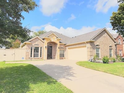 717 Keswick Drive, DeSoto TX 75115 - Photo 2