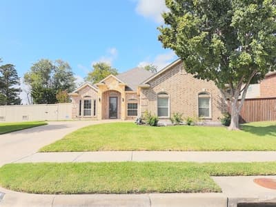717 Keswick Drive, DeSoto TX 75115