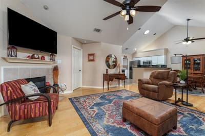 807 Cara Lane, Arlington TX 76012 - Photo 5