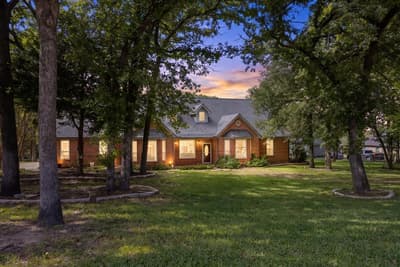 7208 Wooded Acres Trail, Mansfield TX 76063