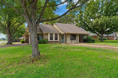 10 Oleander Street, Waco TX 76708 - Photo 2