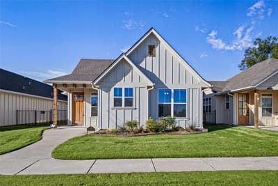 505 Eastpark Lane, Granbury TX 76049