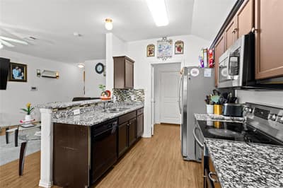 1221 Camden Yard Drive, Fort Worth TX 76028 - Photo 4