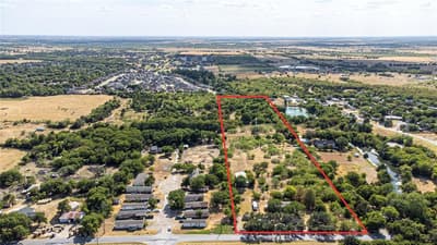 2715 NW Main Street, Ennis TX 75119