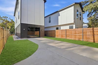 2400 Dyson Street, Dallas TX 75215 - Photo 2