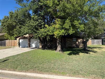 4606 9th Street, Brownwood TX 76801