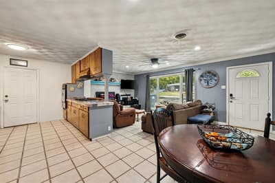 1703 Nueces Trail, Arlington TX 76012 - Photo 2