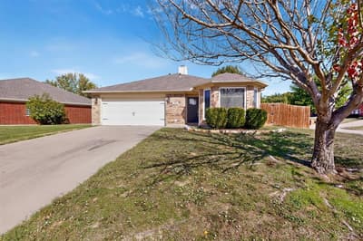 600 Jamie Lane, Mansfield TX 76063 - Photo 2