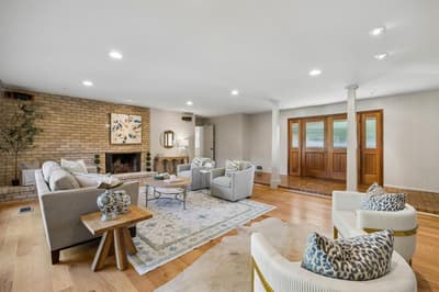 10115 Chesterton Drive, Dallas TX 75238 - Photo 5
