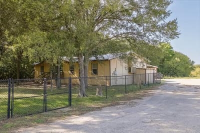 10701 Fm 916, Grandview TX 76050 - Photo 3