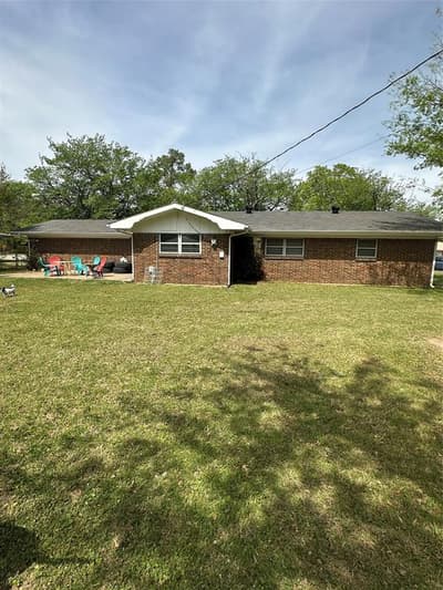 1207 Pebble Street, Bowie TX 76230 - Photo 3