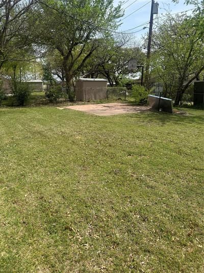 1207 Pebble Street, Bowie TX 76230 - Photo 4