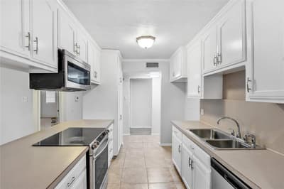 1714 Granada Drive, Arlington TX 76014 - Photo 3