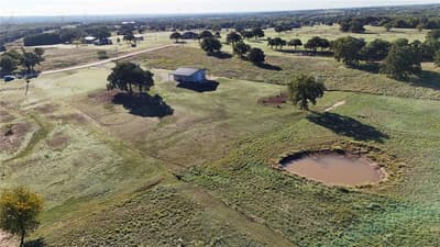 205 Rolling Hills Boulevard, Alvord TX 76225