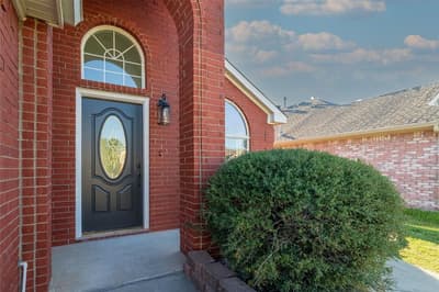 2048 Bay View Drive, Irving TX 75060 - Photo 5