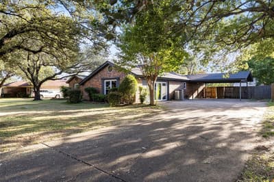 900 Stonelake Drive, Cleburne TX 76033 - Photo 2