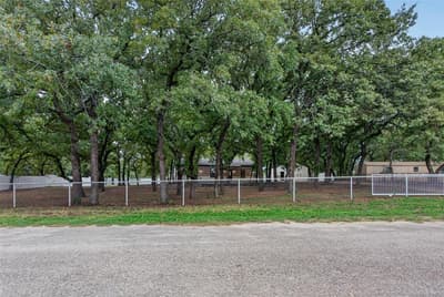 180 Garnet Road, Springtown TX 76082 - Photo 2
