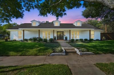 301 N Preston Street, Ennis TX 75119 - Photo 4