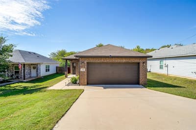 198 S Preston Street, Alvarado TX 76009