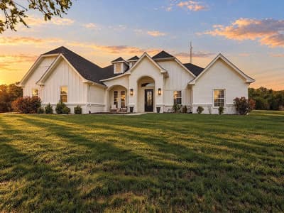 104 Silver Lakes Drive, Sunset TX 76270