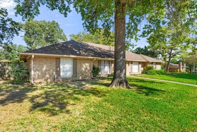 1300 Lexington Drive, Corsicana TX 75110 - Photo 3