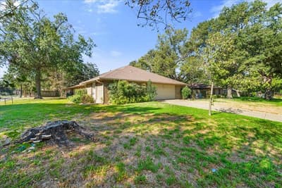 1300 Lexington Drive, Corsicana TX 75110 - Photo 5