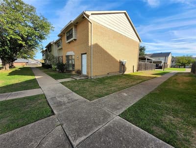 99 W Mountain Creek Drive, Grand Prairie TX 75052 - Photo 3