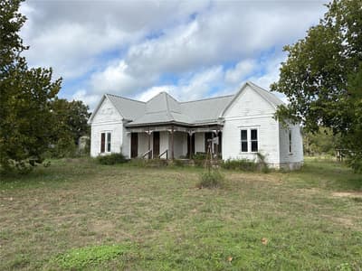 104 A E North Street, Hico TX 76457
