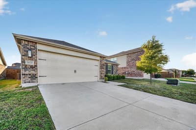 1615 Luckenbach Drive, Forney TX 75126