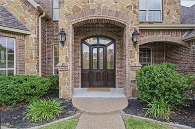 7637 Eagle Ridge Circle, Fort Worth TX 76179 - Photo 4