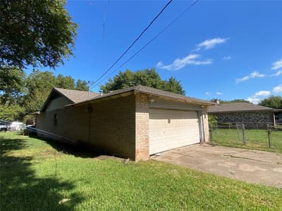 308 Valleyglen Drive, DeSoto TX 75115 - Photo 2