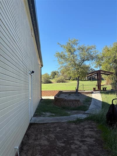 504 Balboa Drive E, Runaway Bay TX 76426 - Photo 5