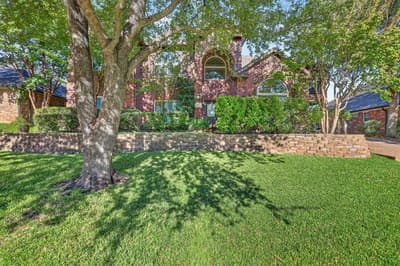 204 Castle Hill Drive, Burleson TX 76028 - Photo 4